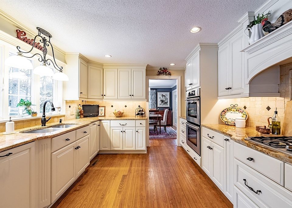 123 Westerly Cir, Ludlow, MA 01056 Zillow