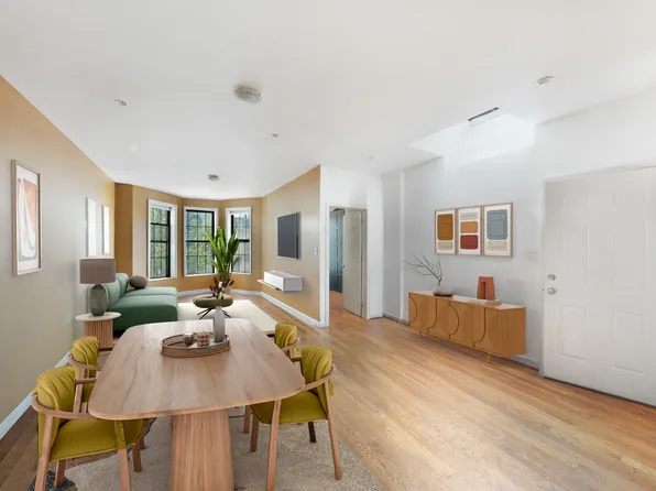 479 Bainbridge Street image 14 of 19