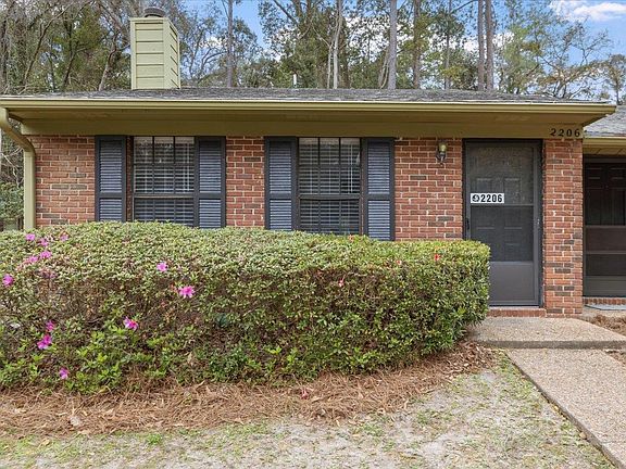 4th image of 2206 Victory Garden Ln