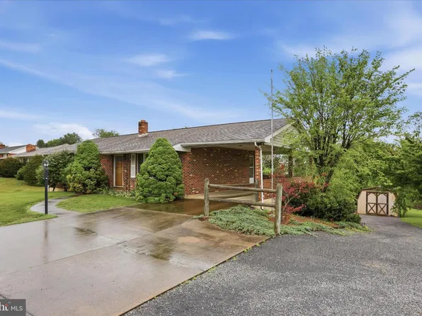 317 Dawn Ave, Woodstock, VA 22664