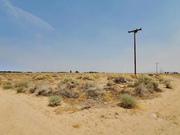 Avenue E W, Lancaster, CA 93536