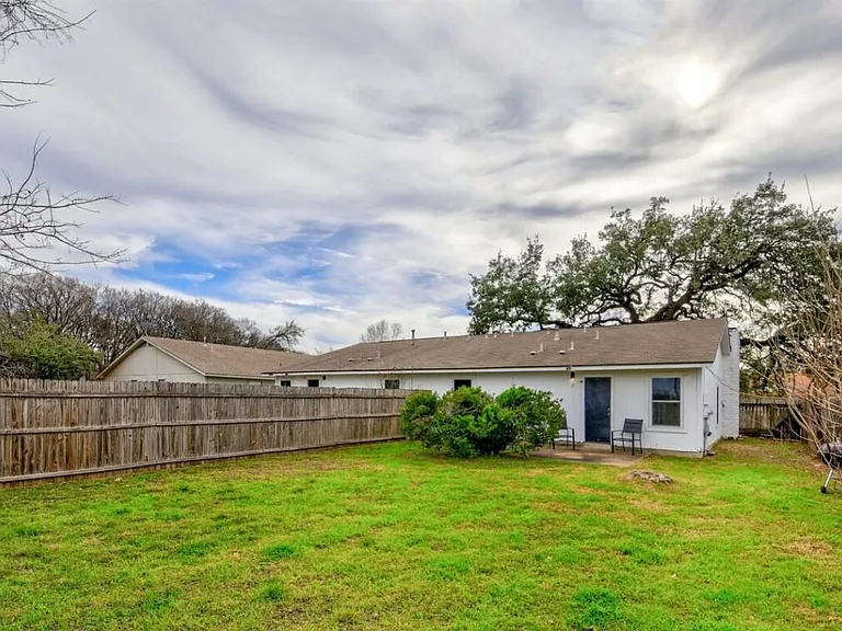 12209 Dundee Dr #B — Photo 26