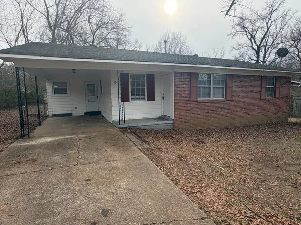 104 Kemmons Dr, Jackson, TN 38305