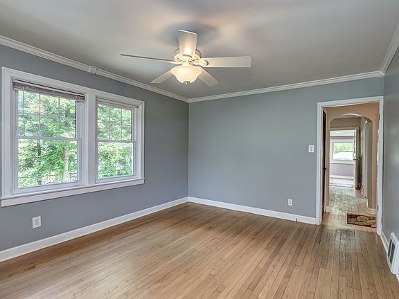 4th image of 513 N Grant St