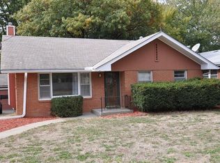 653 S 56th St, Lincoln, NE 68510