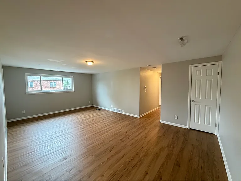 118 Denrose Dr — Photo 9