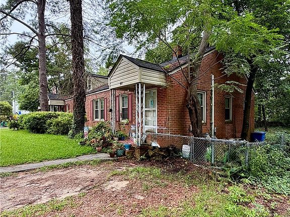 3rd image of 509 Martine Rd