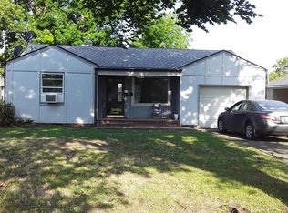 1335 S 1st St, Blackwell, OK 74631