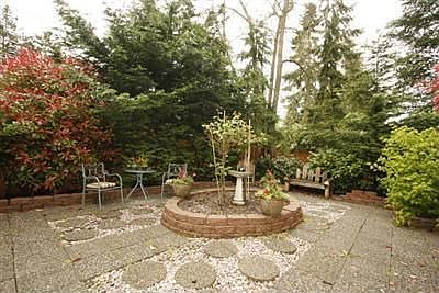 3rd image of 2522 Medina Cir