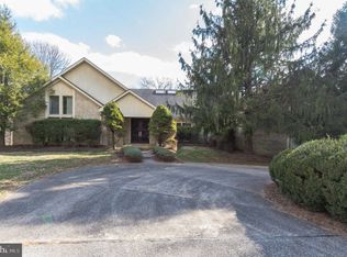 11016 Balantre Ln, Rockville, MD 20854