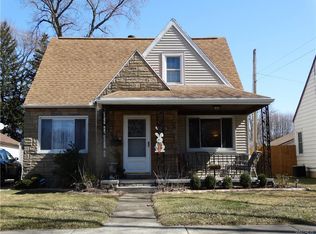 211 68th St, Niagara Falls, NY 14304