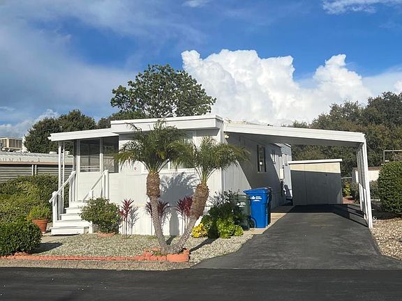 2nd image of 207 207 3rd Street
