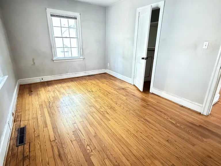 3885 McWhorter St — Photo 9