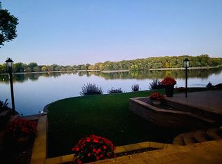 1608 Bay Oaks Dr, Albert Lea, MN 56007