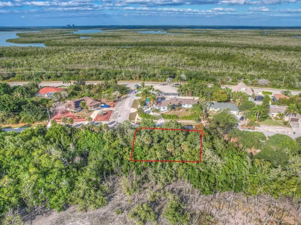 2041 Sheffield Ave, Marco Island, FL 34145