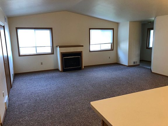 4th image of 5656 Gables Dr #1