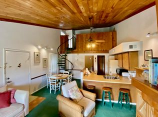 284 Driftwood Ln, Edisto Island, SC 29438