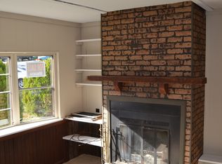 211 Creekside Manor Dr, Lehighton, PA 18235