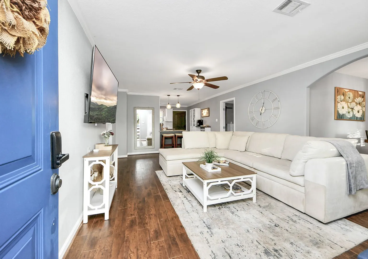3 BR 2 BA Soluna Cottage — Photo 2