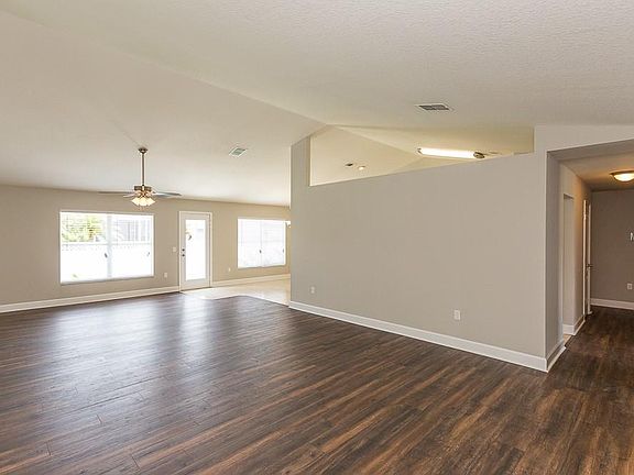 4th image of 7779 Canterbury Cir