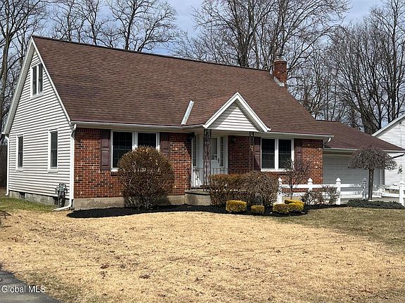 3rd image of 2757 Maida Lane