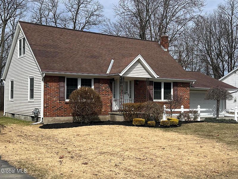 3rd image of 2757 Maida Lane