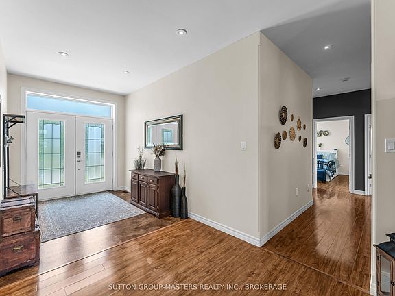 4th image of 23 Owen Ave