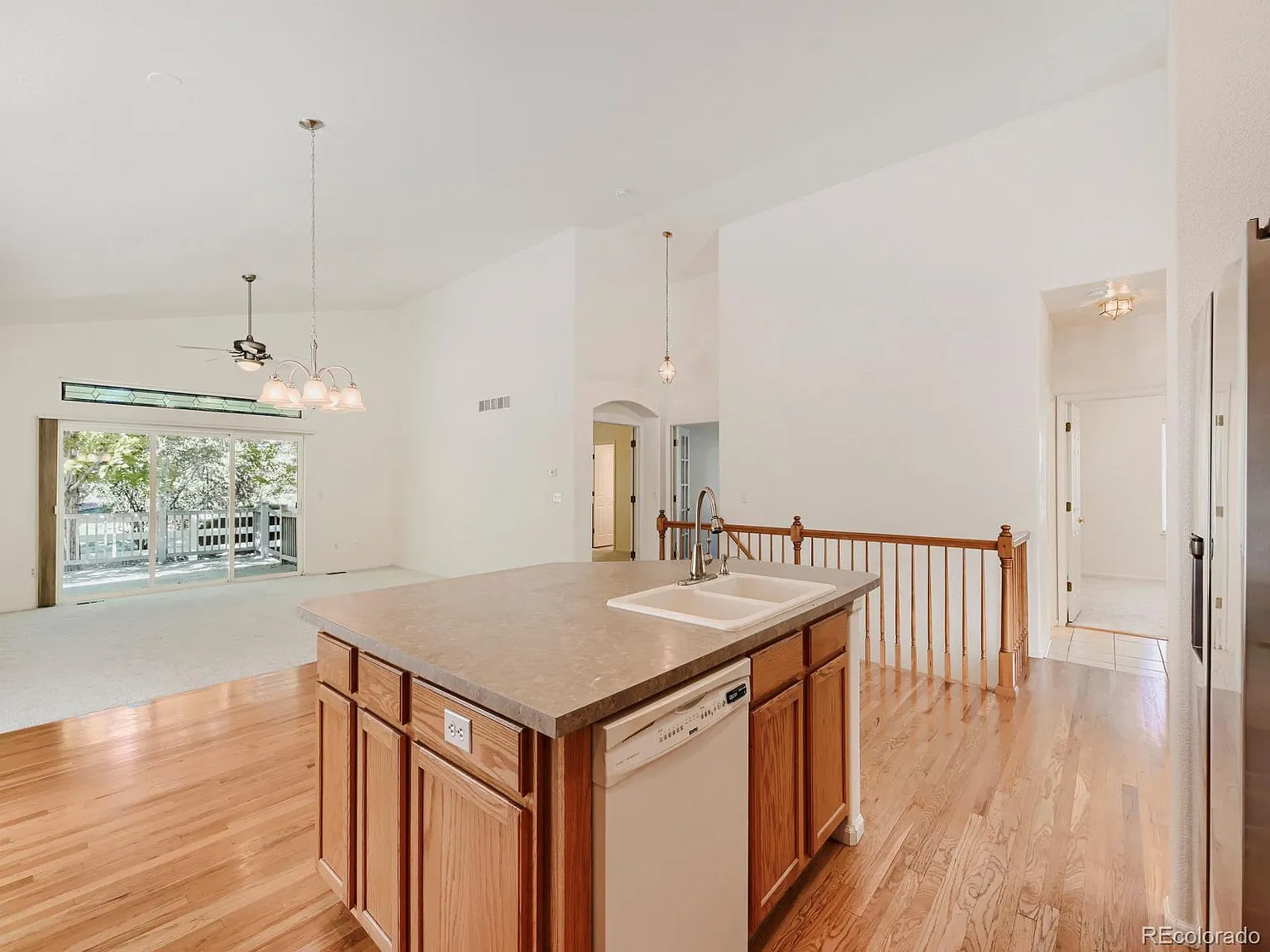 3 bed, 2.0 bath, 1752 sqft, $2,900 — Photo 3