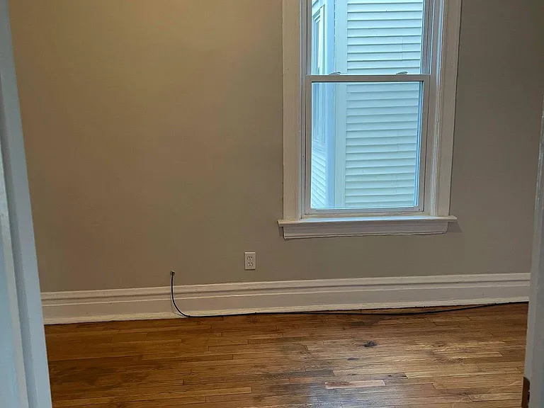 7556 S Langley Ave #1 — Photo 15