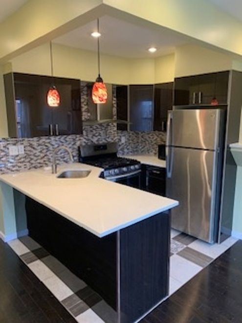 1st image of 134 Smith St APT 3