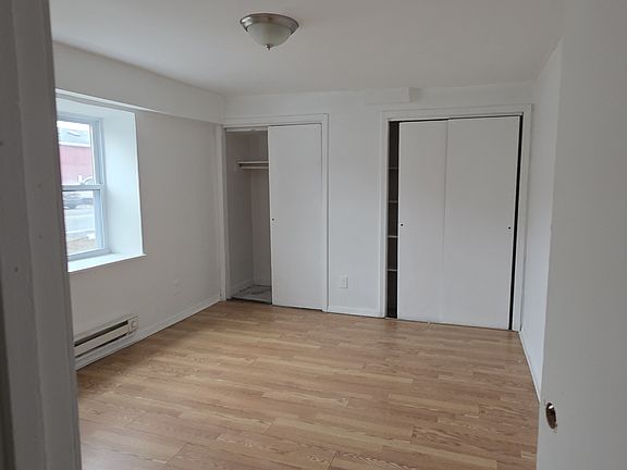 3rd image of 188 6th St Floor 1
