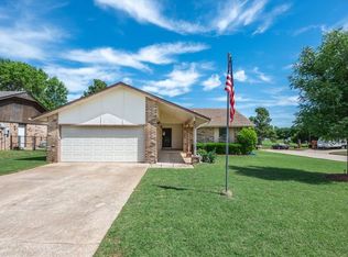 915 W Ridgehaven Way, Mustang, OK 73064