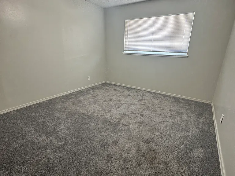 45045 Camolin Ave — Photo 5