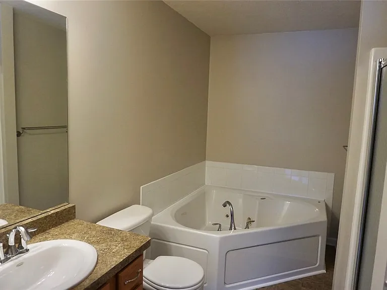 3015 Kittering Rd — Photo 5