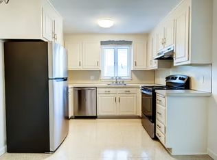 54 Oak St APT 25, Middletown, CT 06457