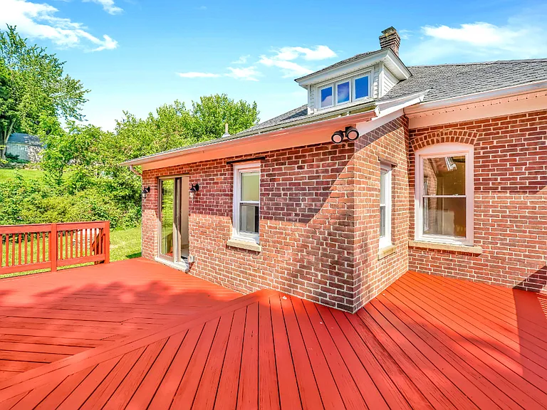 29 Hazelhurst Ave — Photo 9