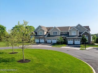 10 Greylynne Court, Holmdel, NJ 07733