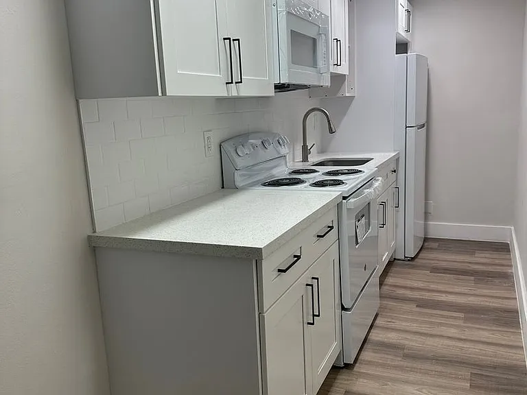 7351 Gary Ave — Photo 2