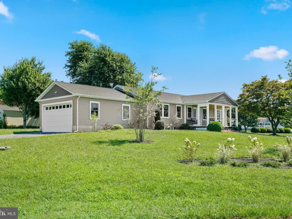 10 Maryland Dr, Earleville, MD 21919