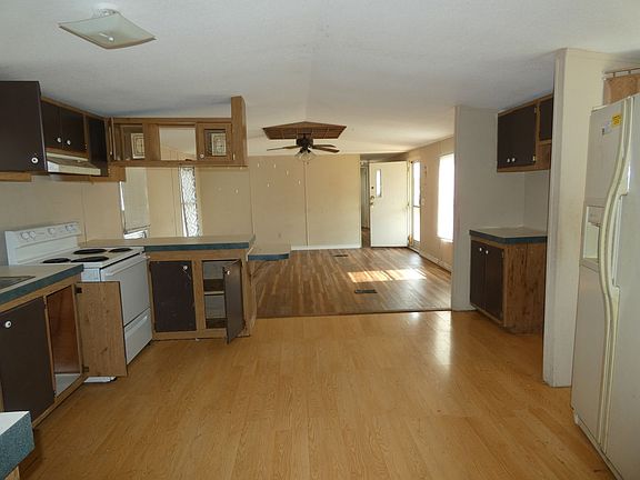 2nd image of 110 Park Ave