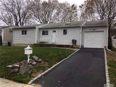 22 Gerhard Rd, Plainview, NY, 11803