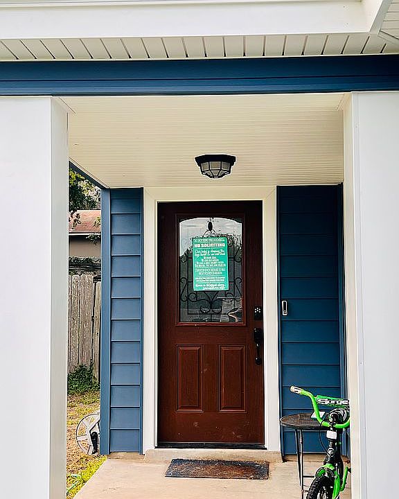 2nd image of 10415 Cedar Vlg