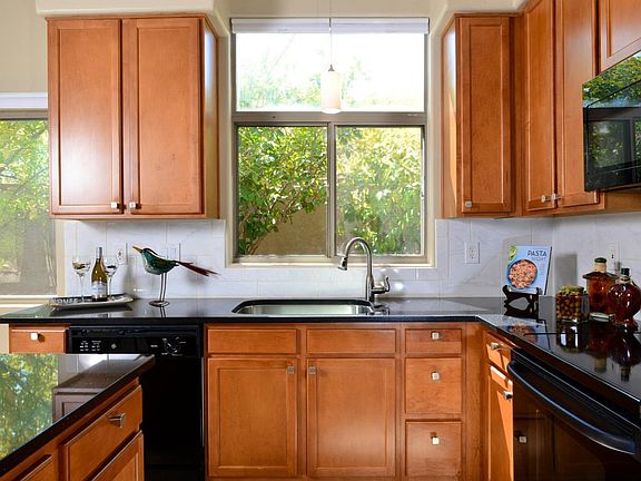 2nd image of 1831 W La Tanya Pl