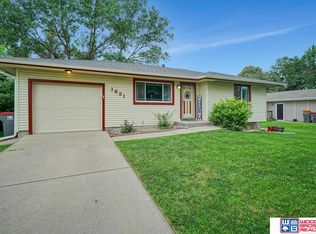 1631 SW 24th St, Lincoln, NE 68522