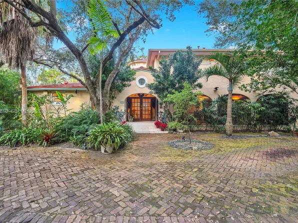 2496-2490 Abaco Ave, Miami, FL 33133