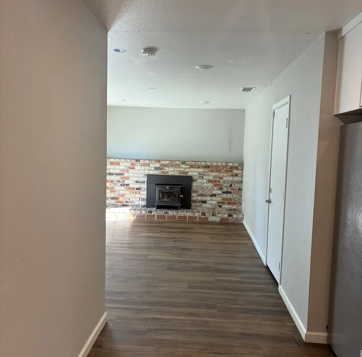 3 bed, 2.0 bath, 1263 sqft, $2,150 — Photo 4
