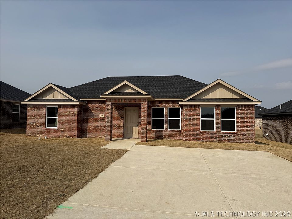 2nd image of 506 Honeysuckle Ln