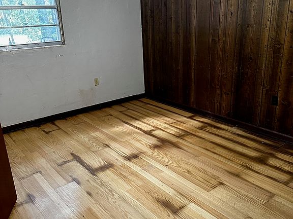 3rd image of 4222 Julia St #2