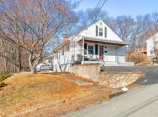 12 Blueberry Hill Rd, Woburn, MA 01801