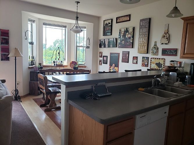 2nd image of 501 & 503 10th Ave